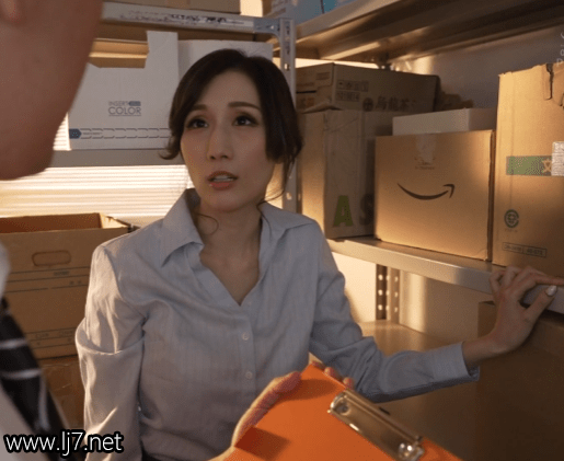 JULIA(京香julia)主演番号PRED-398：冷酷女上司的人生转变与工作生活平衡